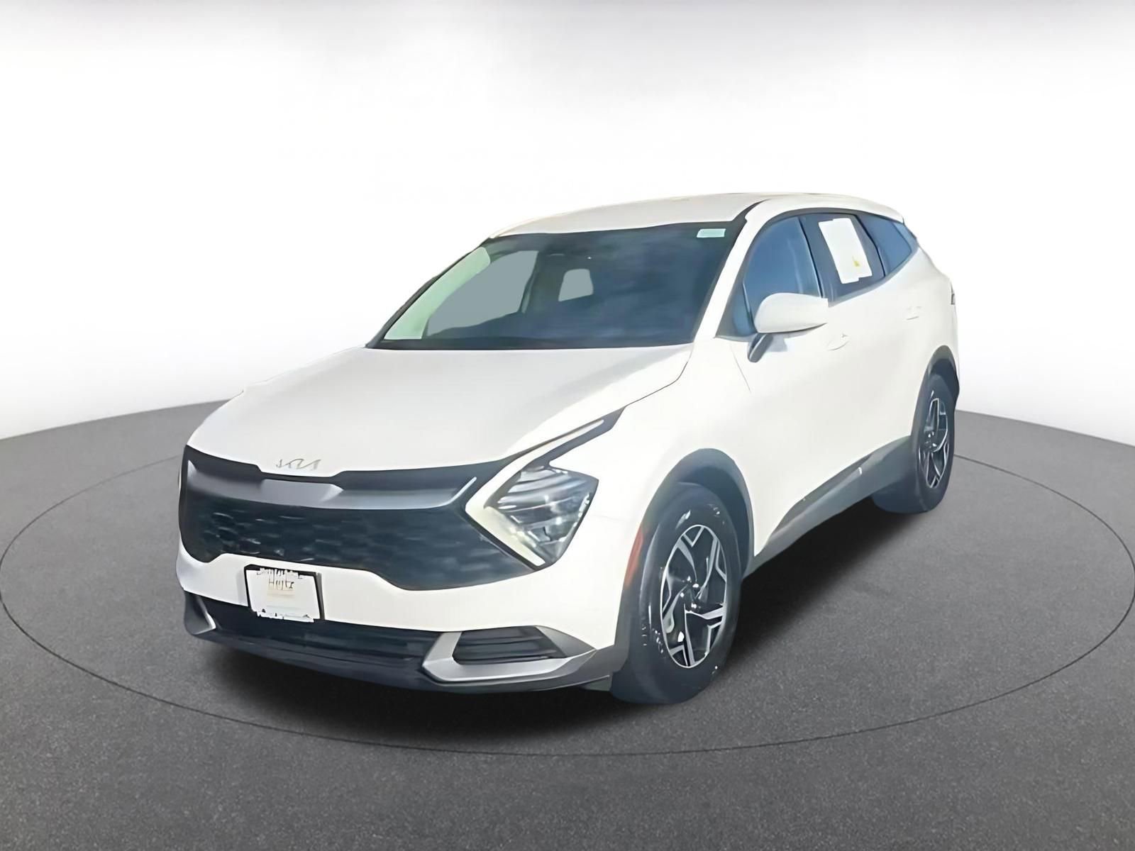 Used 2025 Kia Sportage LX image 7