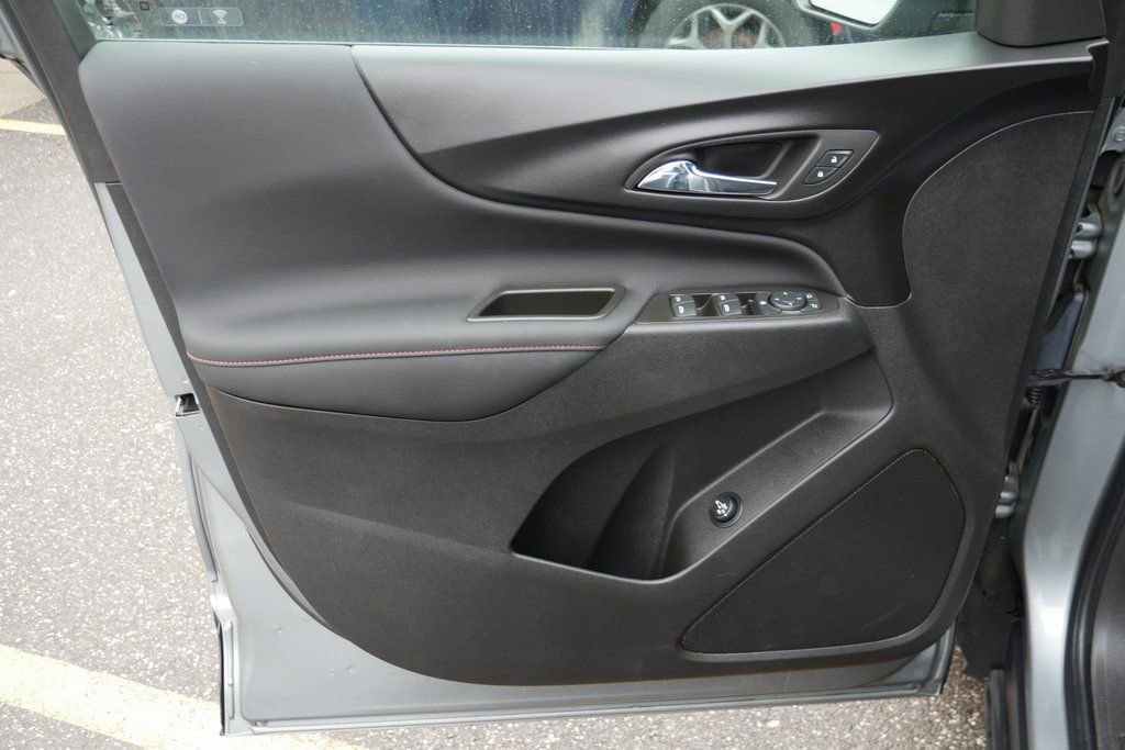 Used 2024 Chevrolet Equinox RS image 29