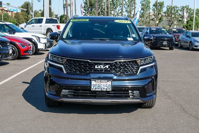 Used 2022 Kia Sorento EX w/ Panoramic Sunroof Package AWD/4WD image 3