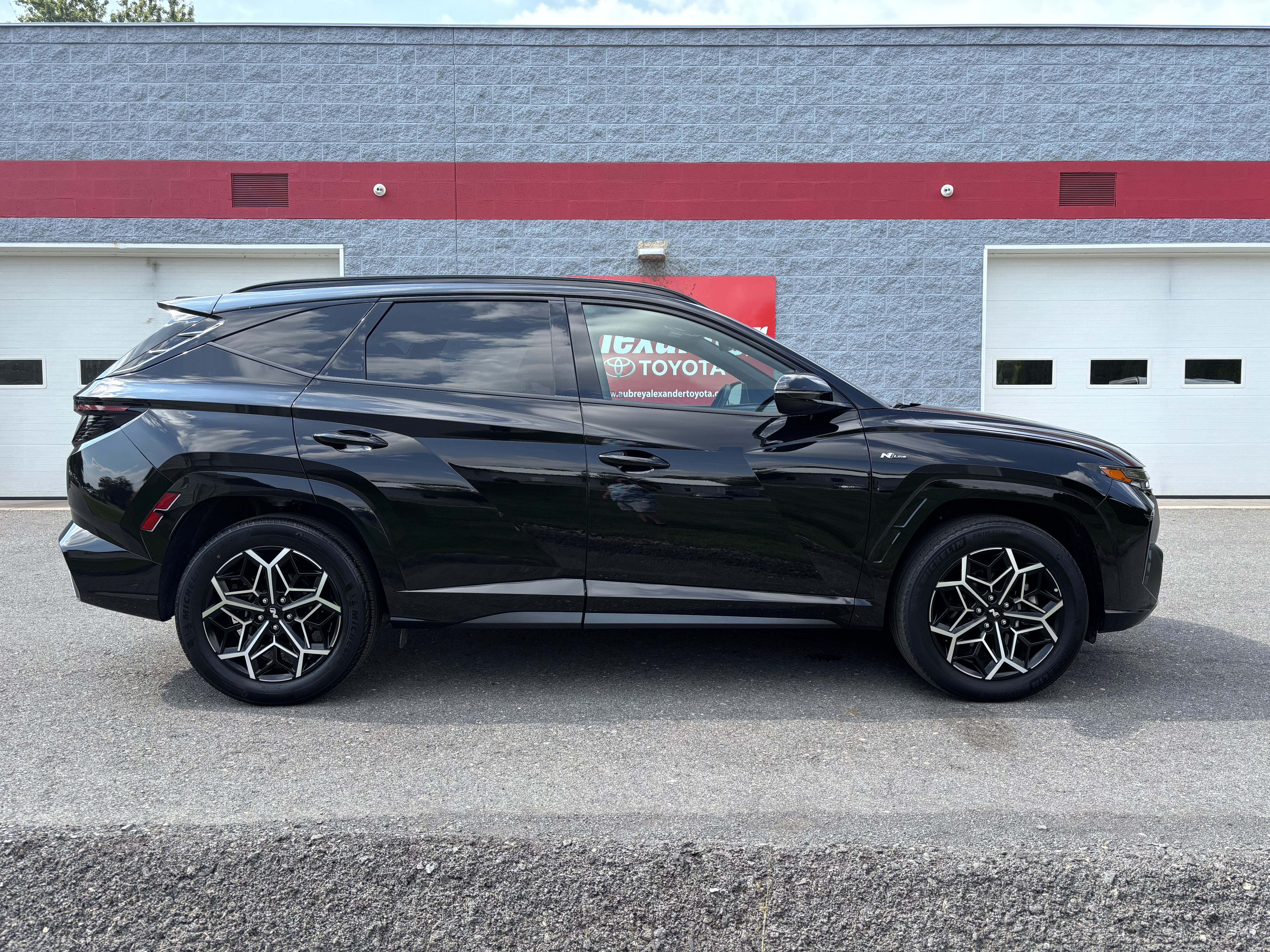 Used 2024 Hyundai Tucson N Line AWD/4WD image 2