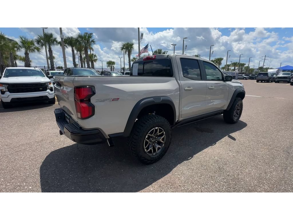 Used 2026 Chevrolet Colorado ZR2 w/ Technology Package AWD/4WD image 2