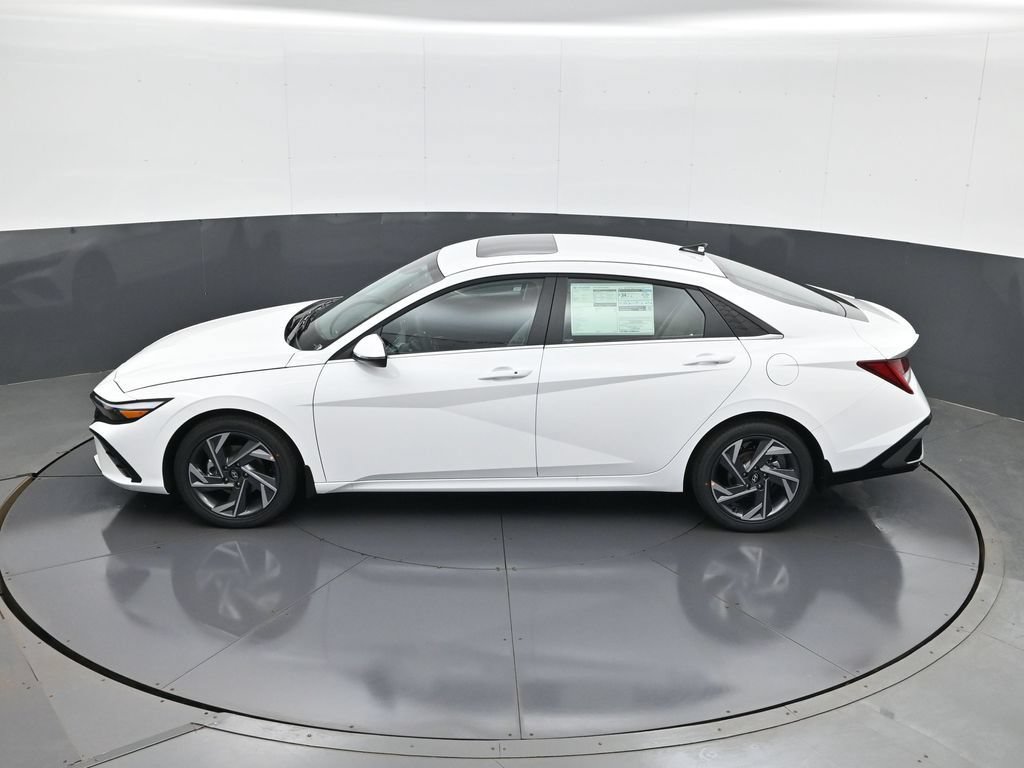 New 2026 Hyundai Elantra Limited FWD image 20