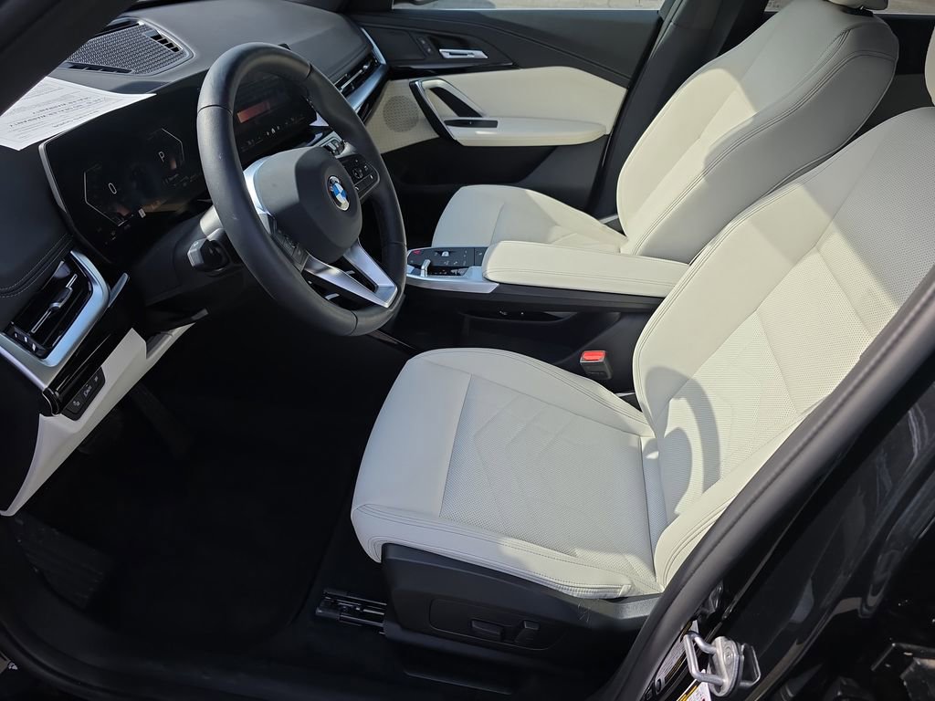 Used 2026 BMW X1 xDrive28i image 8