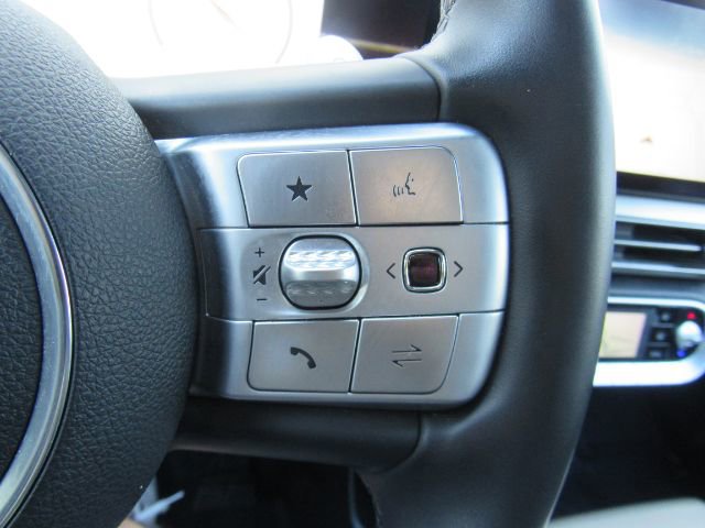 Used 2024 Genesis GV60 RWD image 45