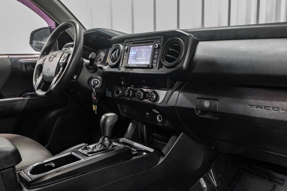 Used 2018 Toyota Tacoma SR w/ SR Convenience Package AWD/4WD image 12