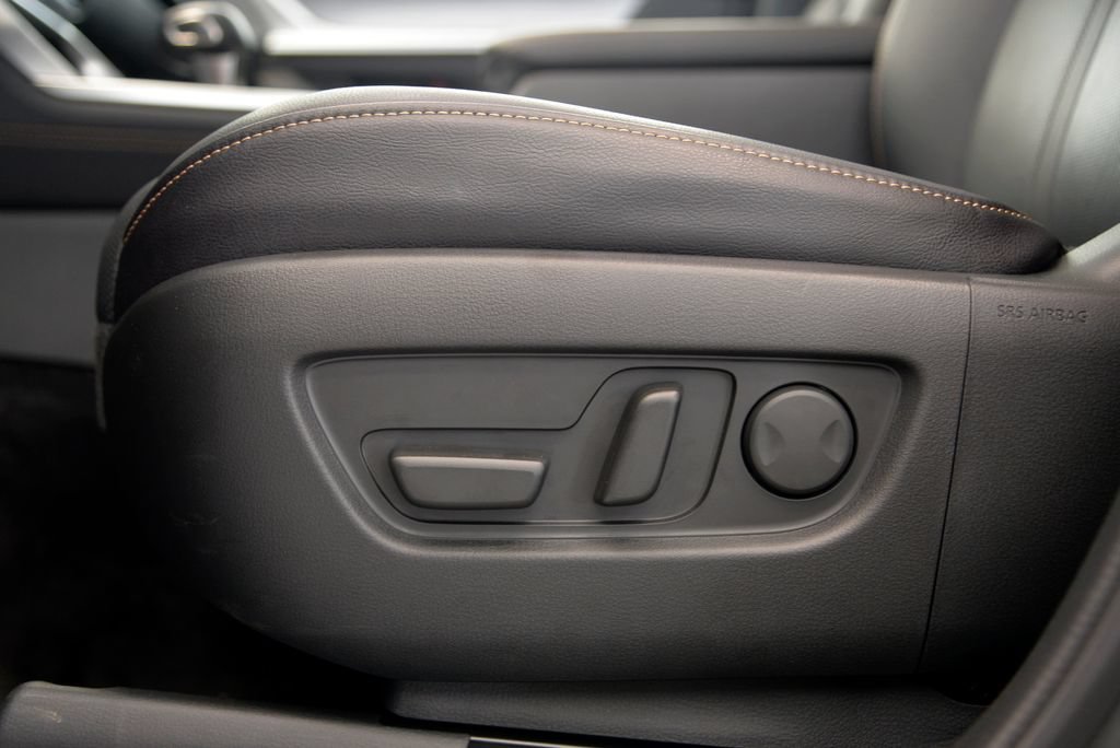 Certified 2026 MAZDA CX-90 Plug-In Hybrid w/ Preferred AWD/4WD image 16