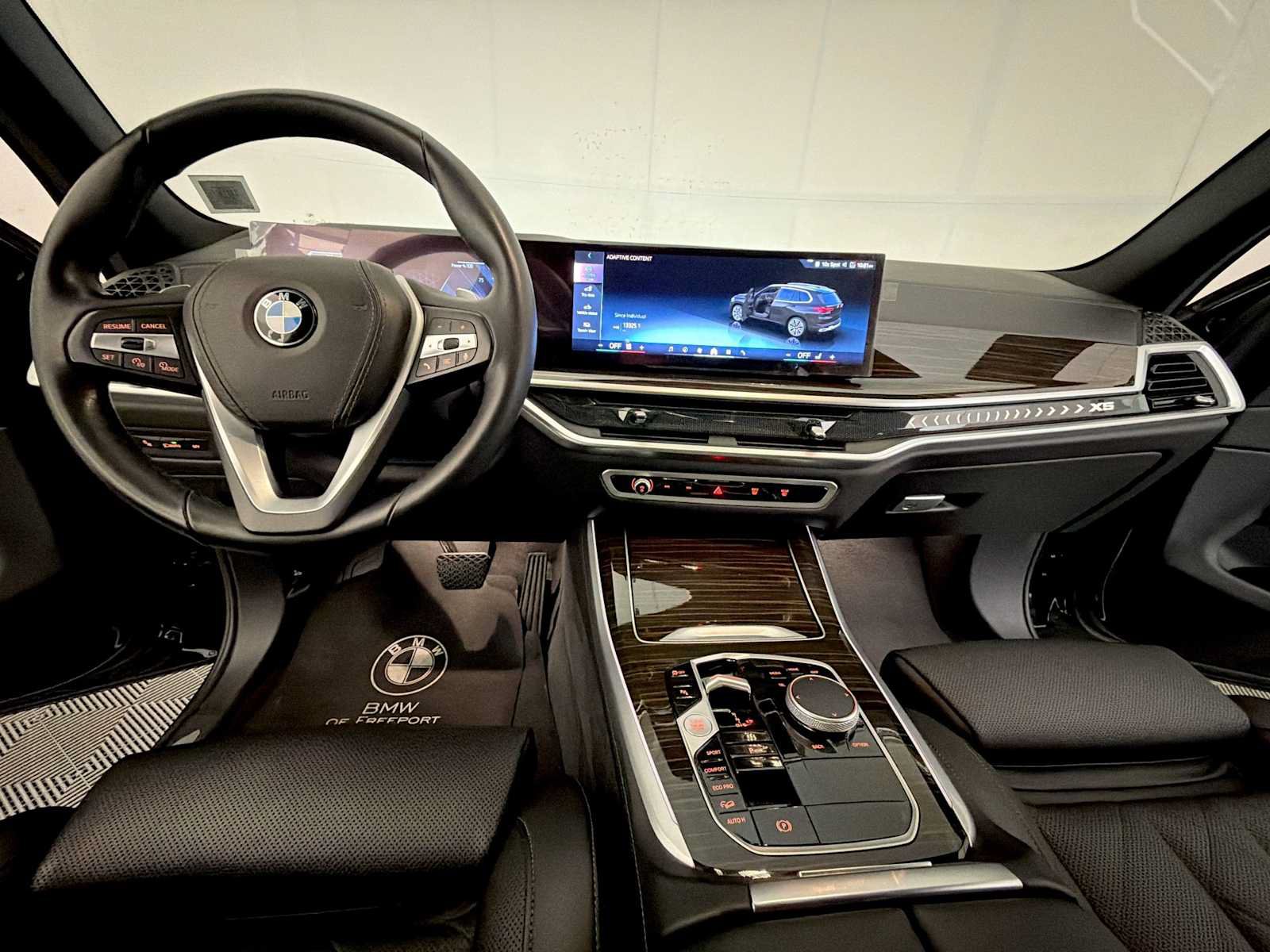 Used 2024 BMW X5 xDrive40i w/ Parking Assistance Package AWD/4WD image 12