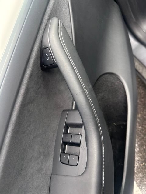 Used 2025 Tesla Model Y Long Range AWD/4WD image 10