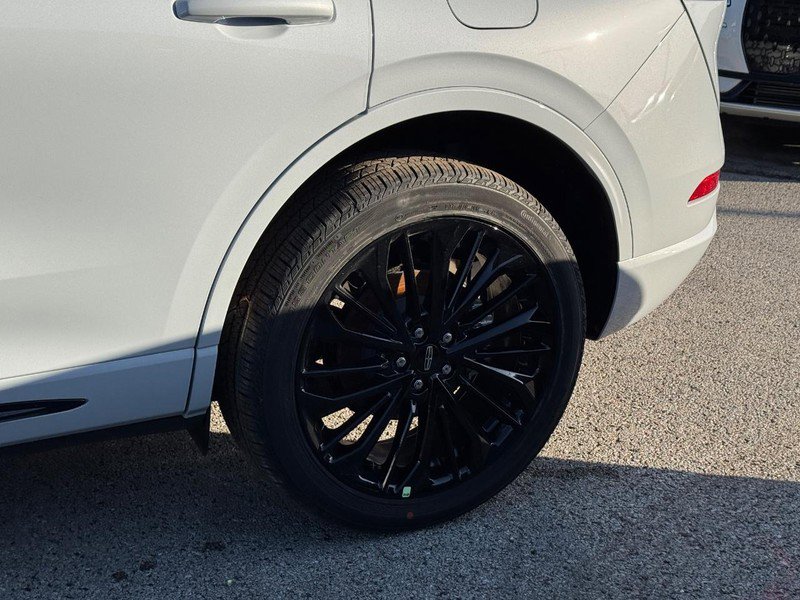 New 2025 Lincoln Corsair Reserve w/ Jet Appearance Package image 9