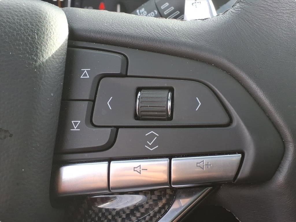 Used 2023 Cadillac XT6 Sport w/ Technology Package image 29