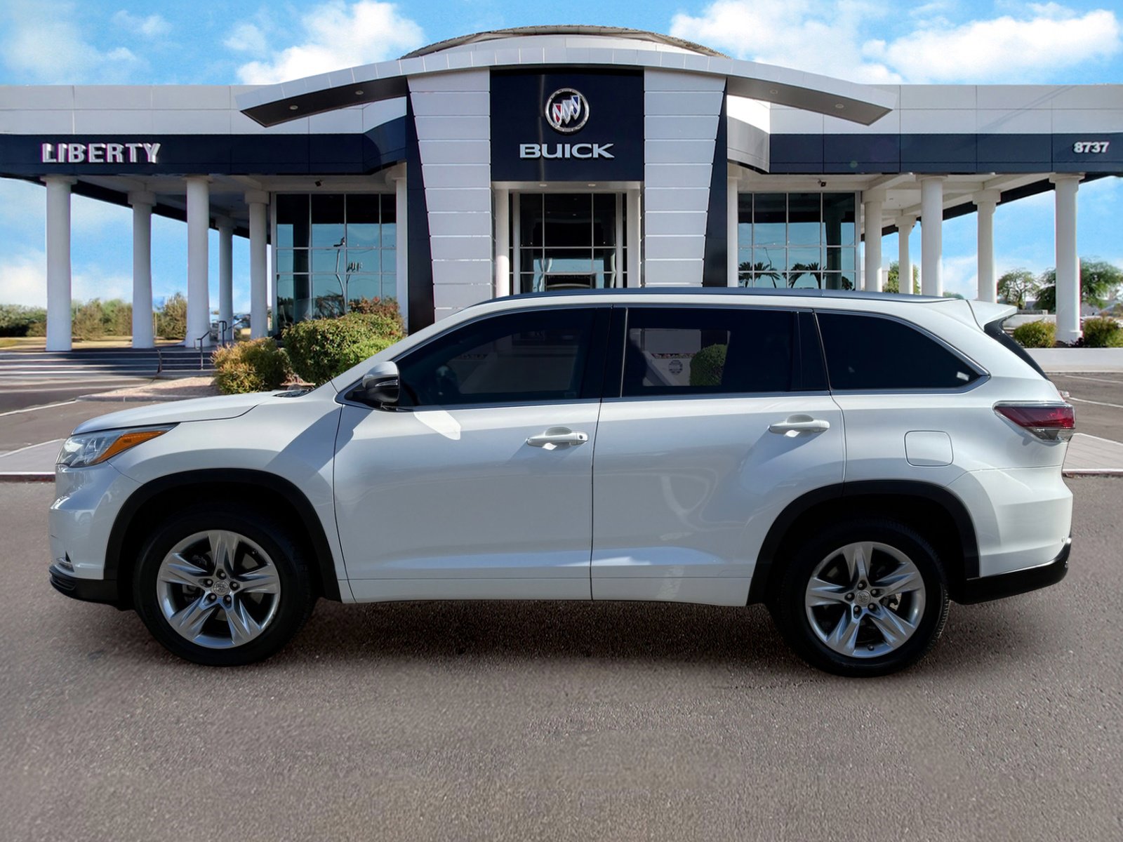 Used 2015 Toyota Highlander Limited FWD image 7