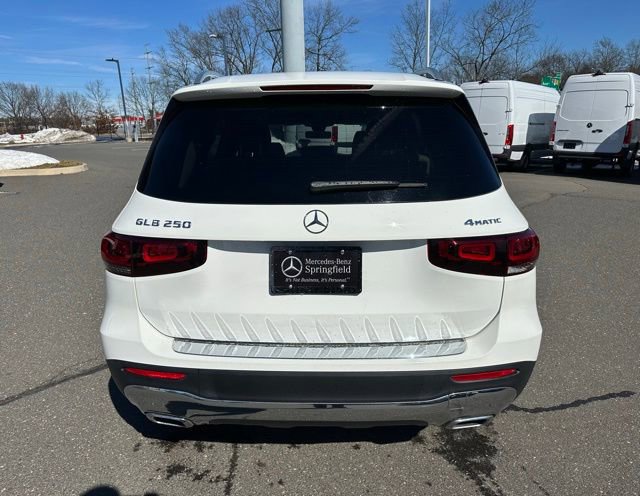 Certified 2022 Mercedes-Benz GLB 250 4MATIC w/ Premium Package Lite image 6
