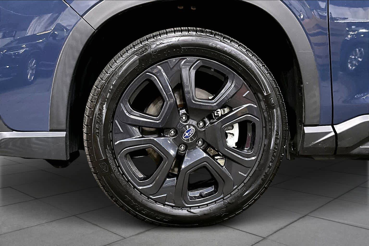 Used 2023 Subaru Ascent Onyx Edition image 11