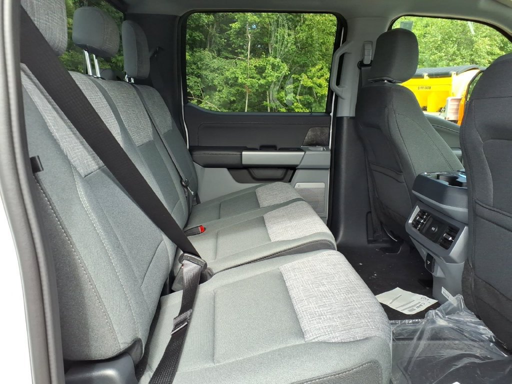 New 2026 Ford F250 XLT w/ XLT Premium Package AWD/4WD image 15