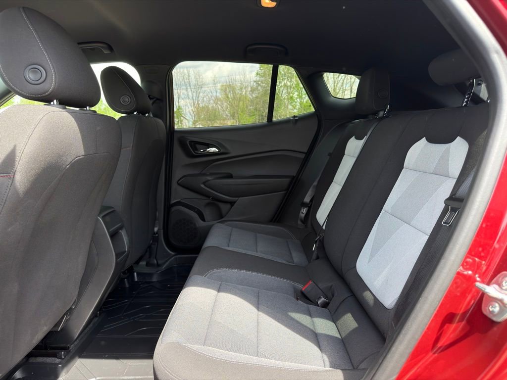 Used 2024 Chevrolet Trax RS w/ Driver Confidence Package FWD image 12