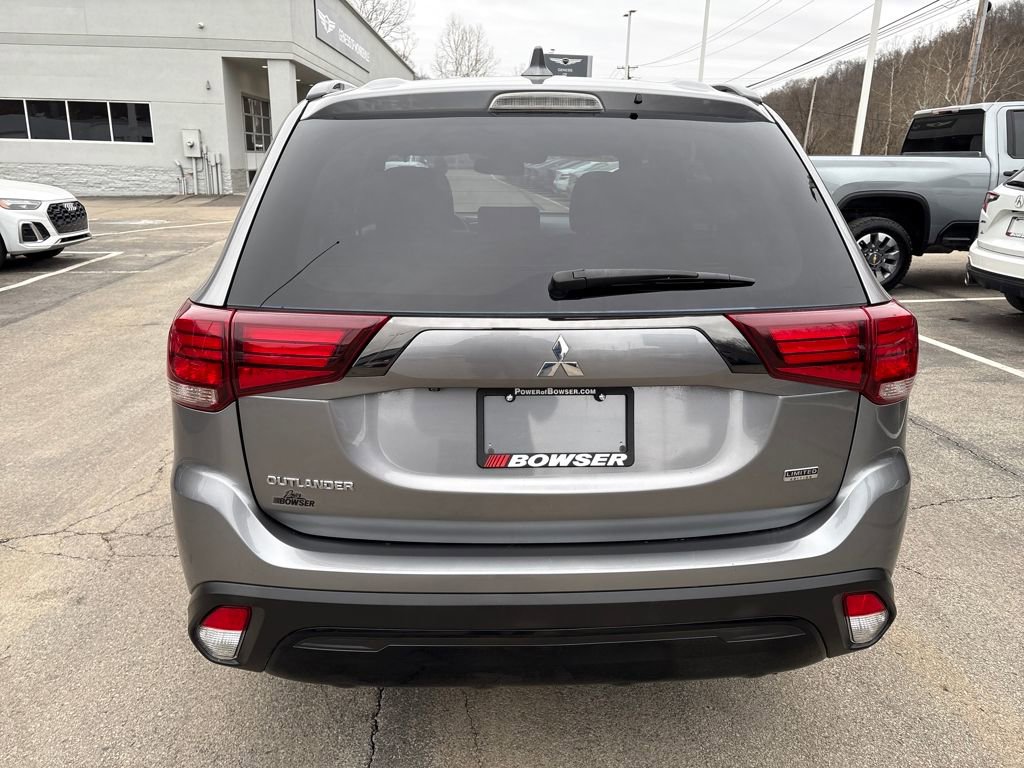 Used 2020 Mitsubishi Outlander LE image 4