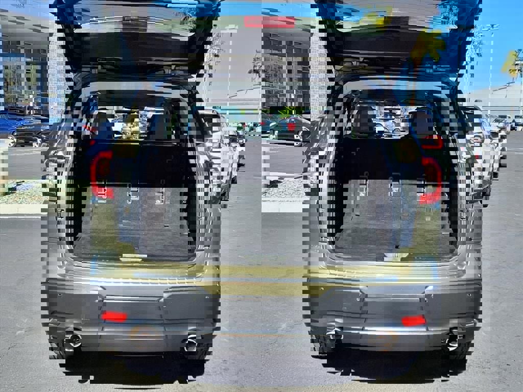 Certified 2022 Subaru Ascent Limited w/ Technology Package image 17