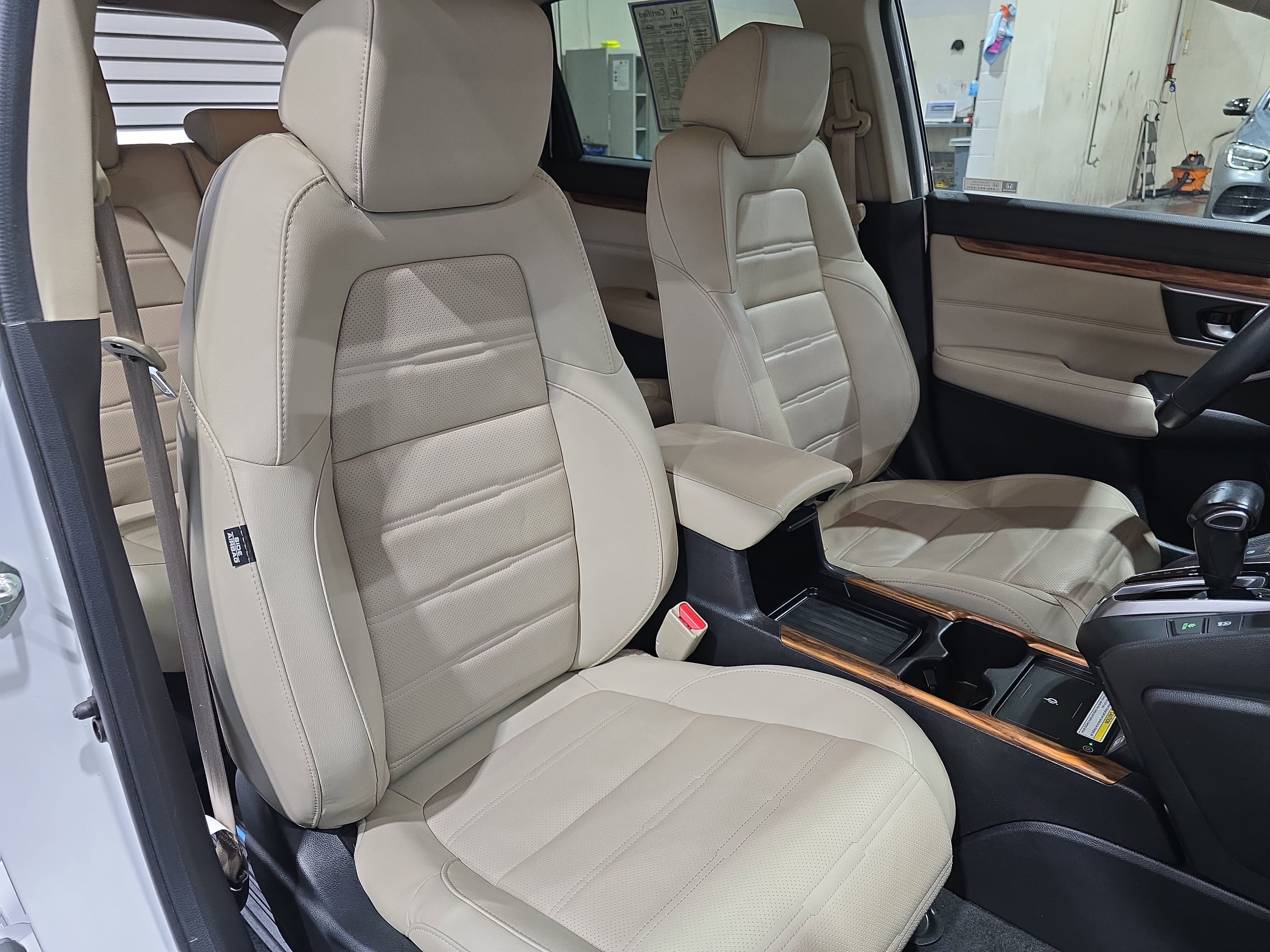 Certified 2020 Honda CR-V Touring image 10