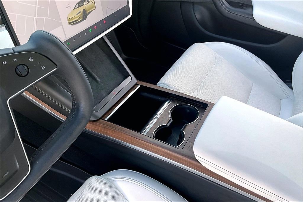 Used 2022 Tesla Model S image 16