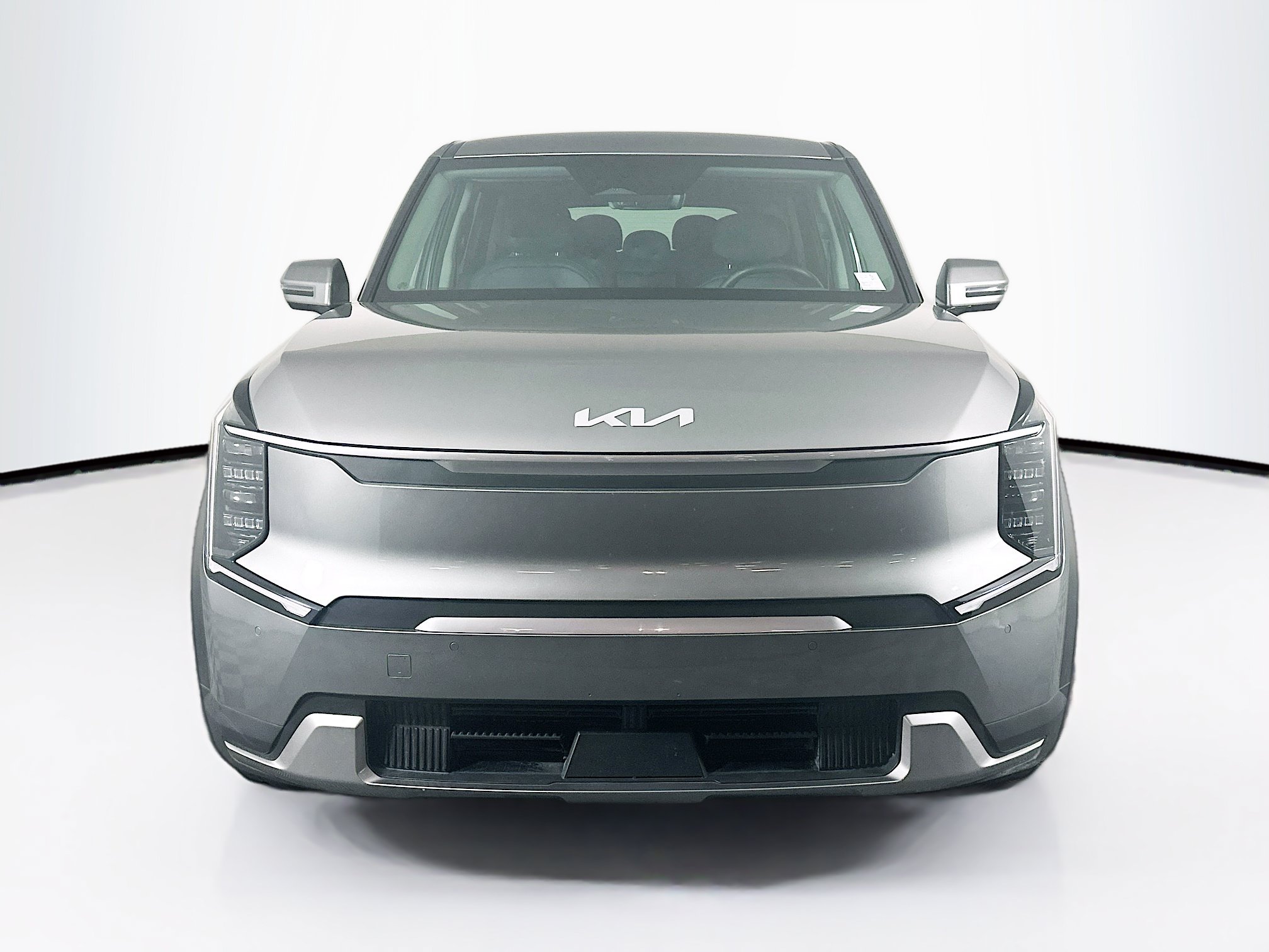 Used 2024 Kia EV9 Light RWD image 2