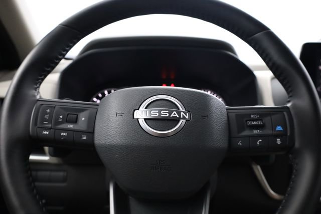 Used 2025 Nissan Rogue SV image 15