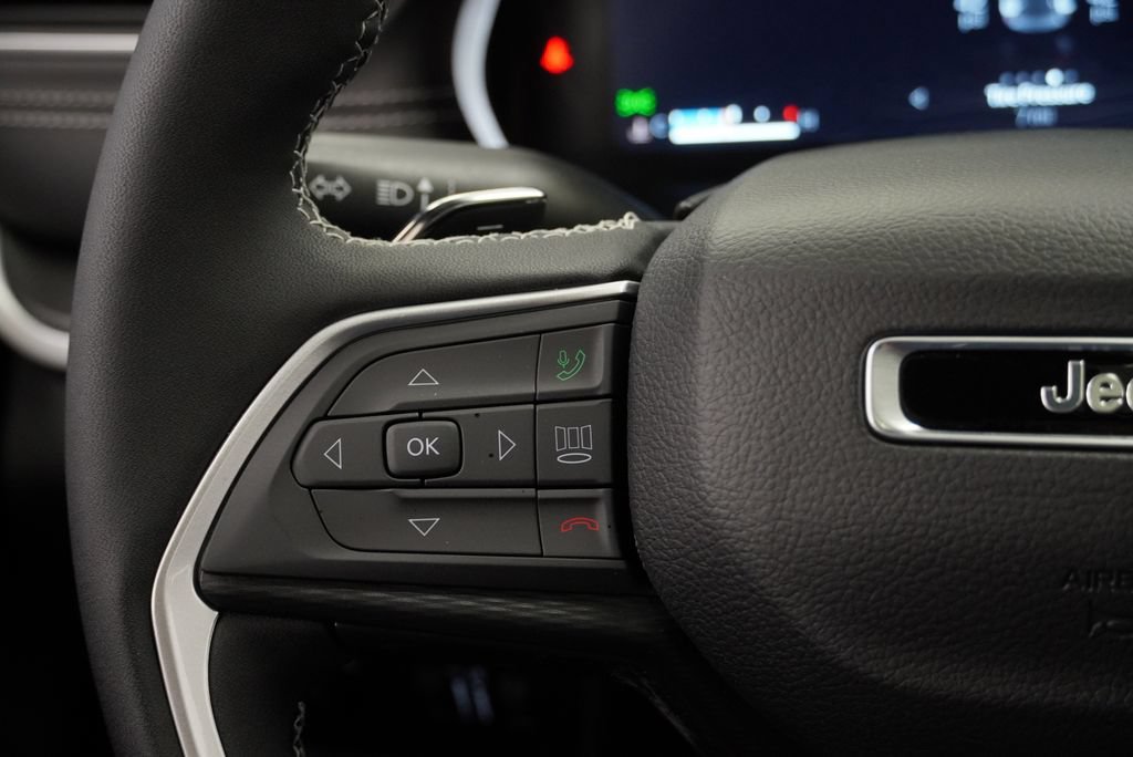 New 2027 Jeep Grand Cherokee Laredo AWD/4WD image 26