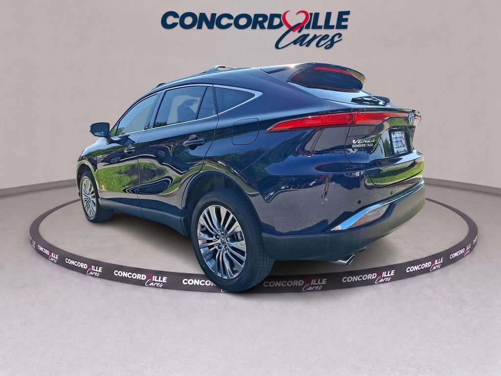Used 2023 Toyota Venza Limited AWD/4WD image 4
