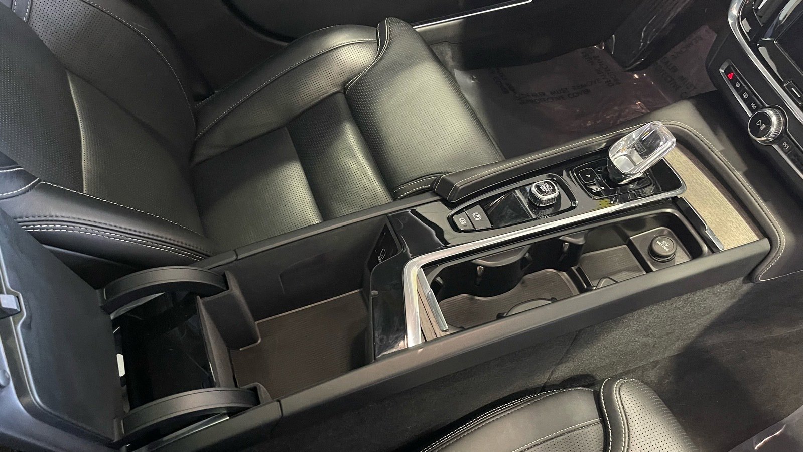 Used 2023 Volvo S90 B6 Ultimate w/ Protection Package Premier image 43