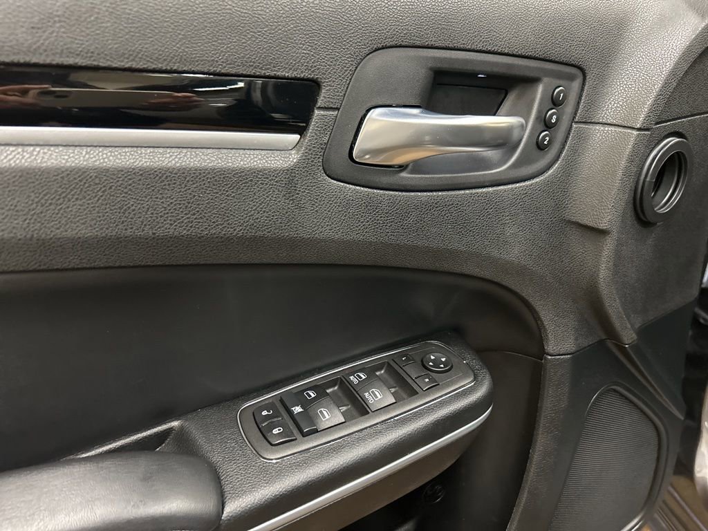 Used 2022 Chrysler 300 S w/ Comfort Group image 27