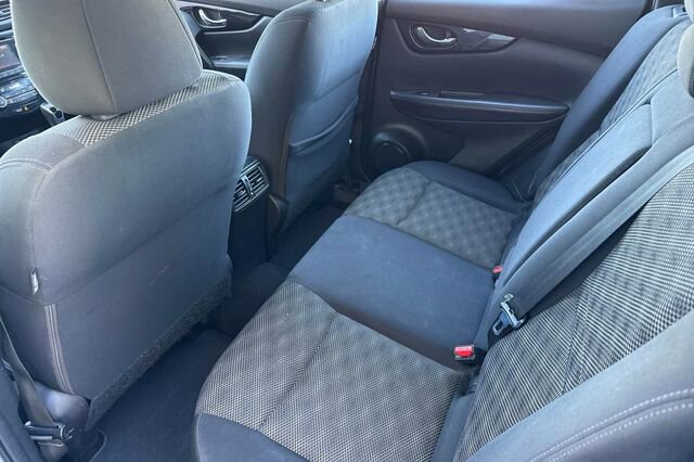 Used 2017 Nissan Rogue Sport SV image 12