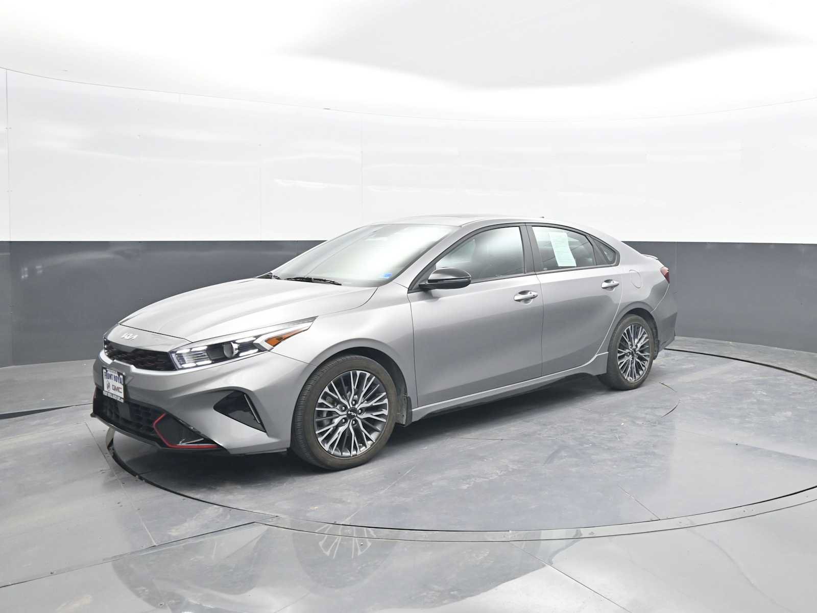 Used 2023 Kia Forte GT-Line w/ GT-Line Premium Package FWD image 4