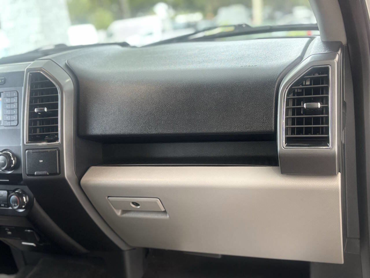 Used 2018 Ford F150 XLT AWD/4WD image 24