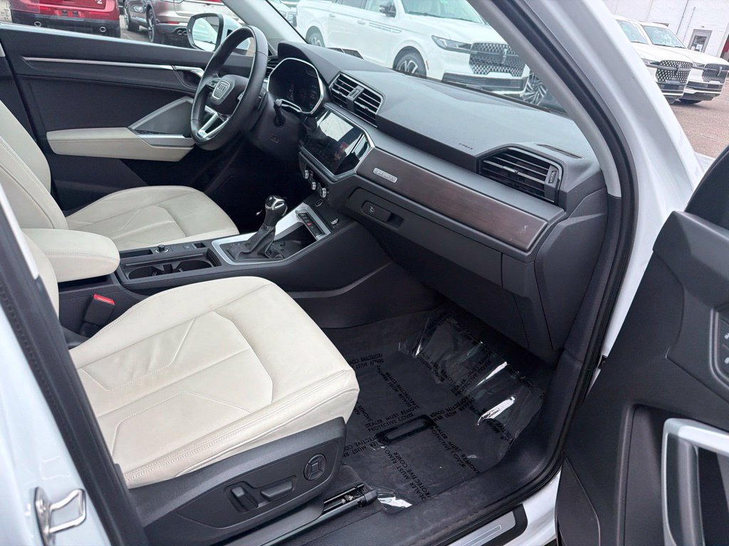 Used 2023 Audi Q3 2.0T Premium Plus w/ Premium Plus Package AWD/4WD image 15