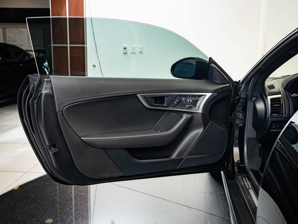 Used 2023 Jaguar F-TYPE R image 24