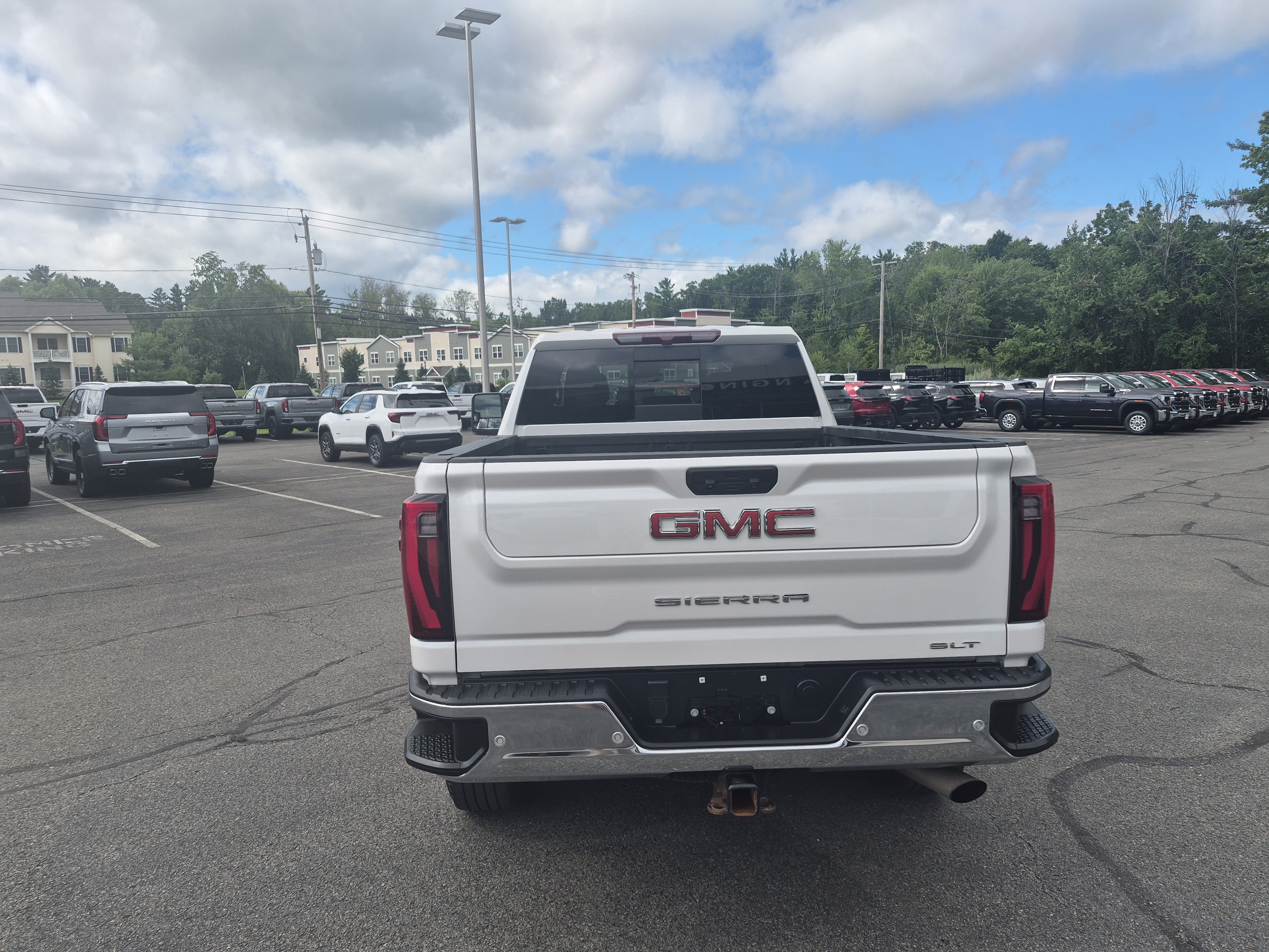 Used 2024 GMC Sierra 2500 SLT w/ SLT Premium Package AWD/4WD image 4