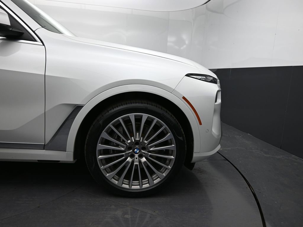 Used 2023 BMW X7 xDrive40i w/ Premium Package image 14