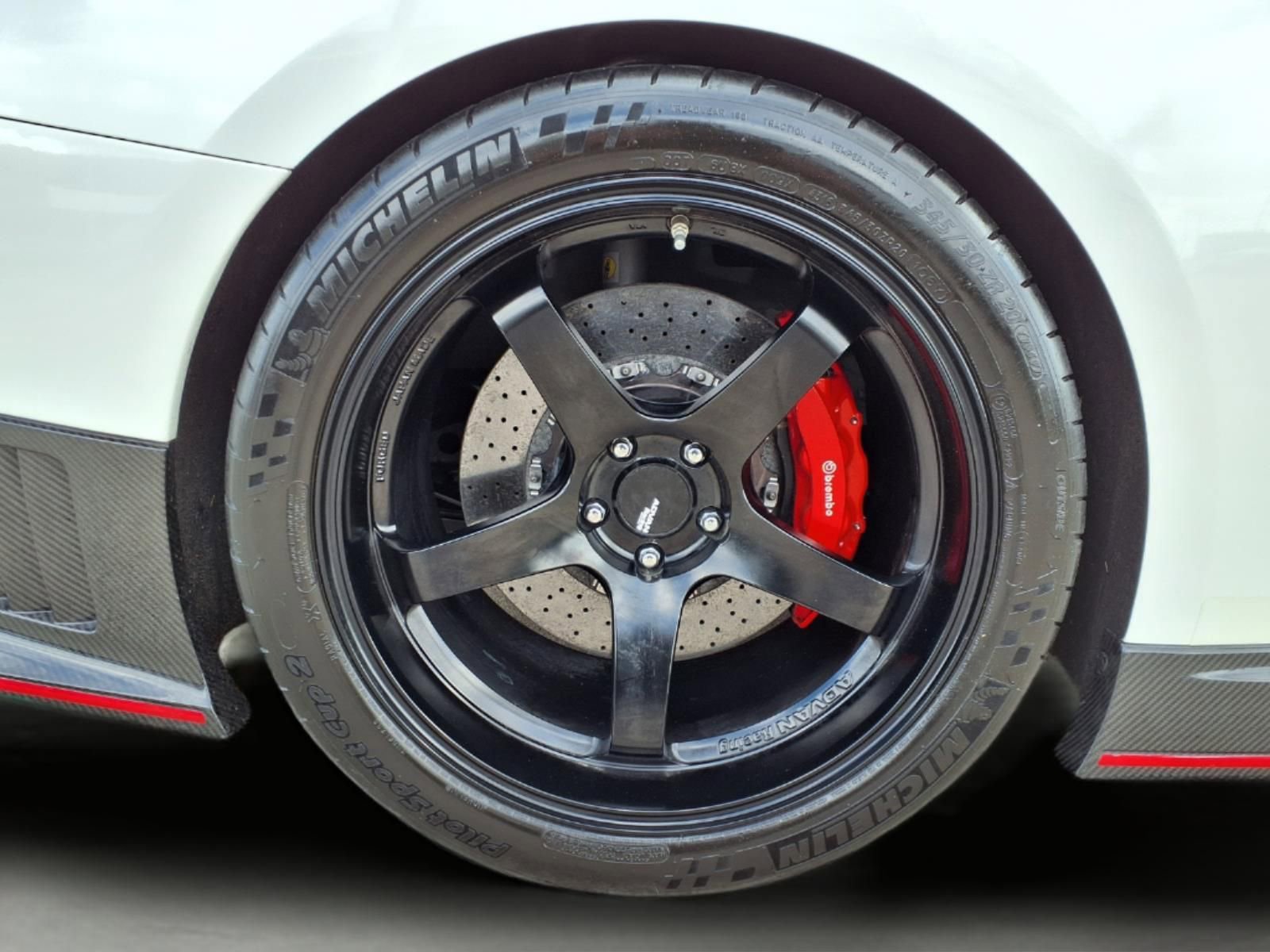 Used 2019 Nissan GT-R NISMO image 9