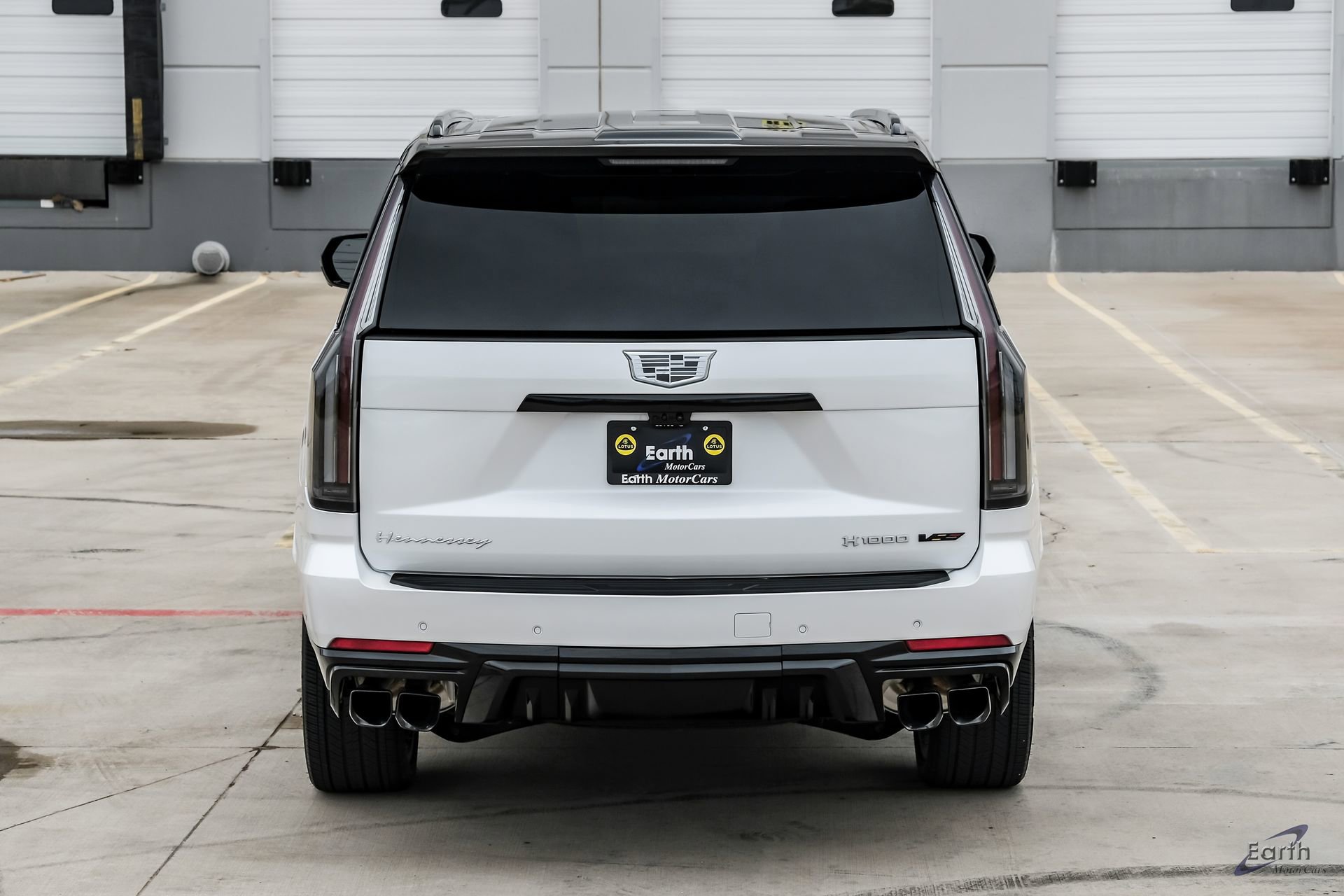 Used 2025 Cadillac Escalade V w/ LPO, ONYX Package AWD/4WD image 14