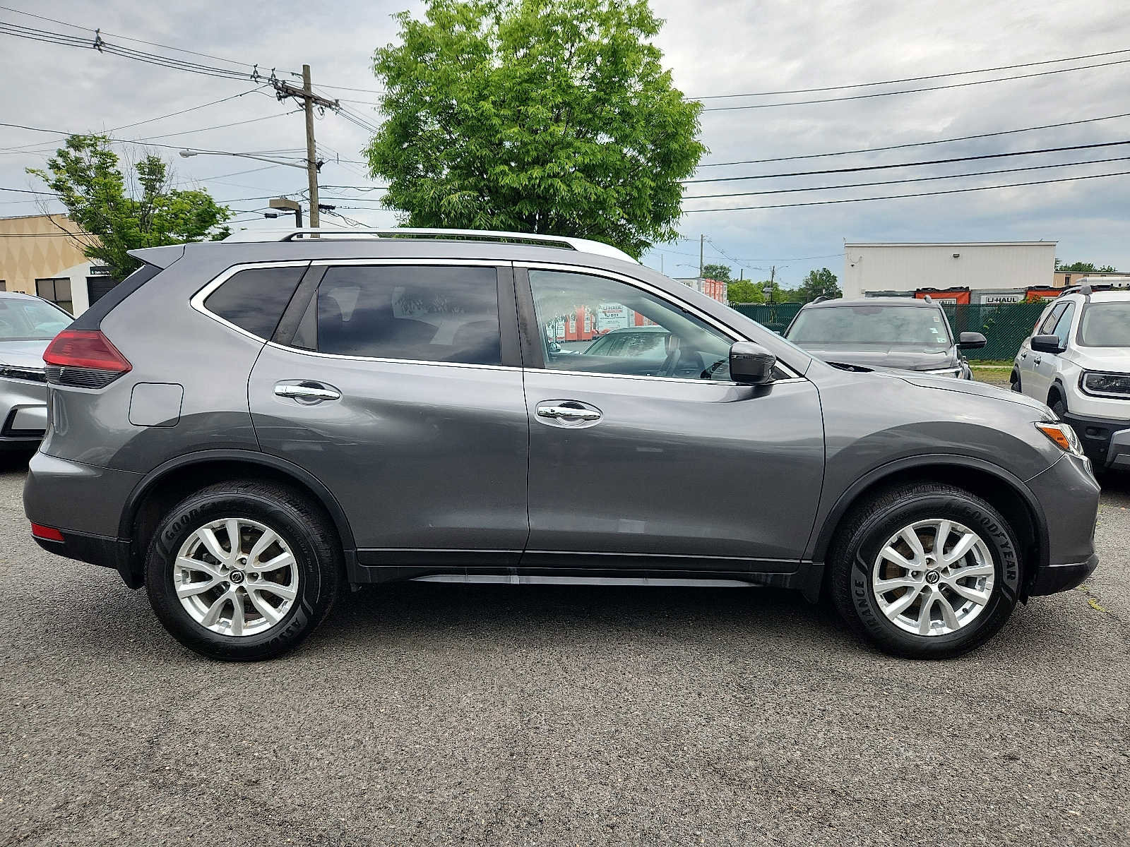 Used 2020 Nissan Rogue SV AWD/4WD image 7