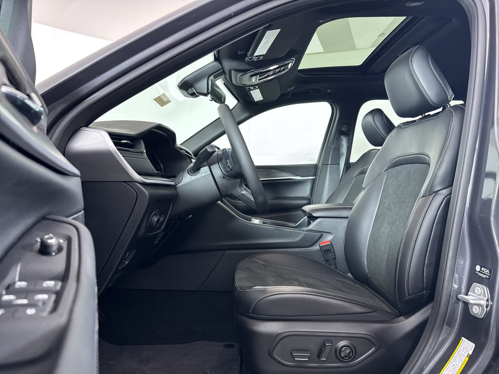 New 2026 Jeep Grand Cherokee Altitude AWD/4WD image 7