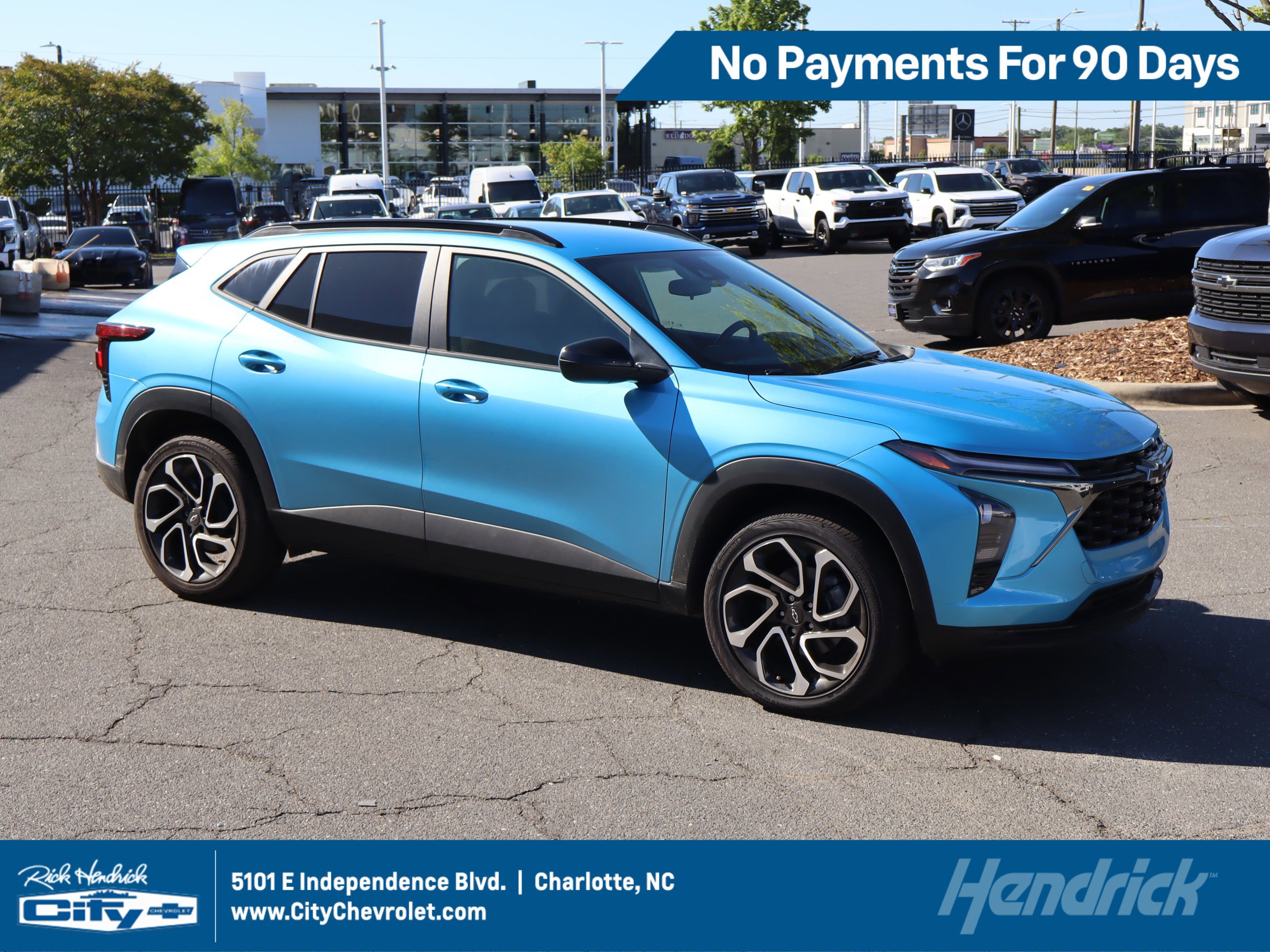 Used 2025 Chevrolet Trax RS w/ Driver Confidence Package FWD image 1