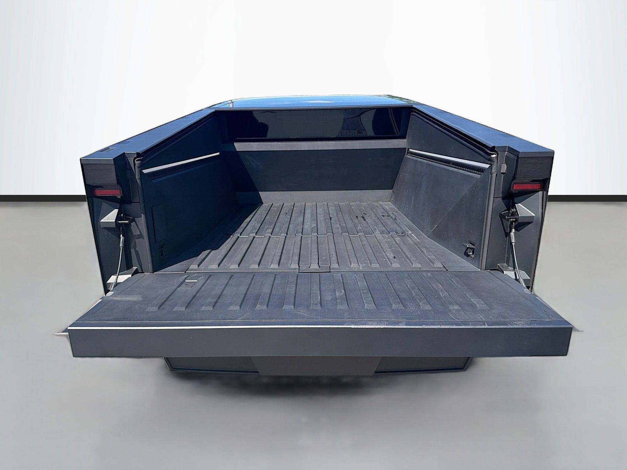 Used 2024 Tesla Cybertruck AWD Crew Cab image 12
