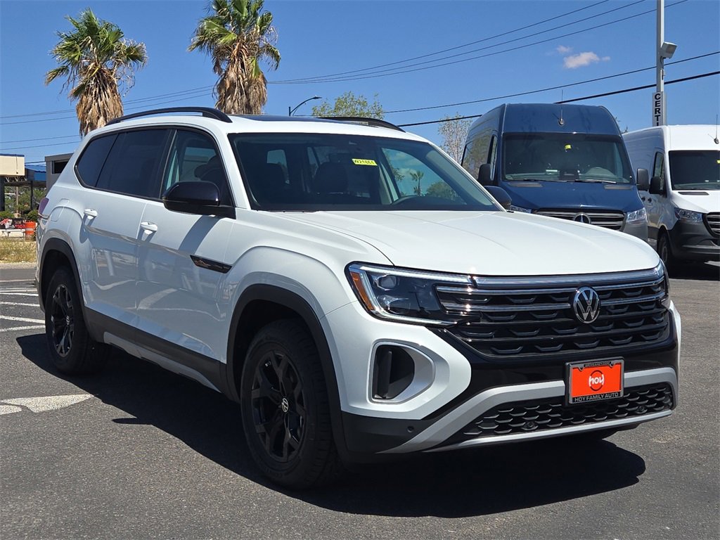 New 2025 Volkswagen Atlas Peak Edition SE