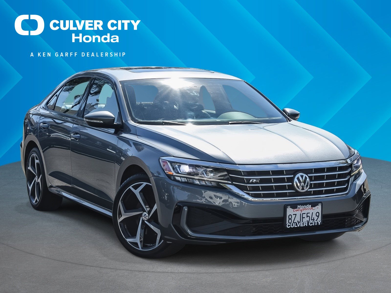 Used 2021 Volkswagen Passat 2.0T R-Line image 1