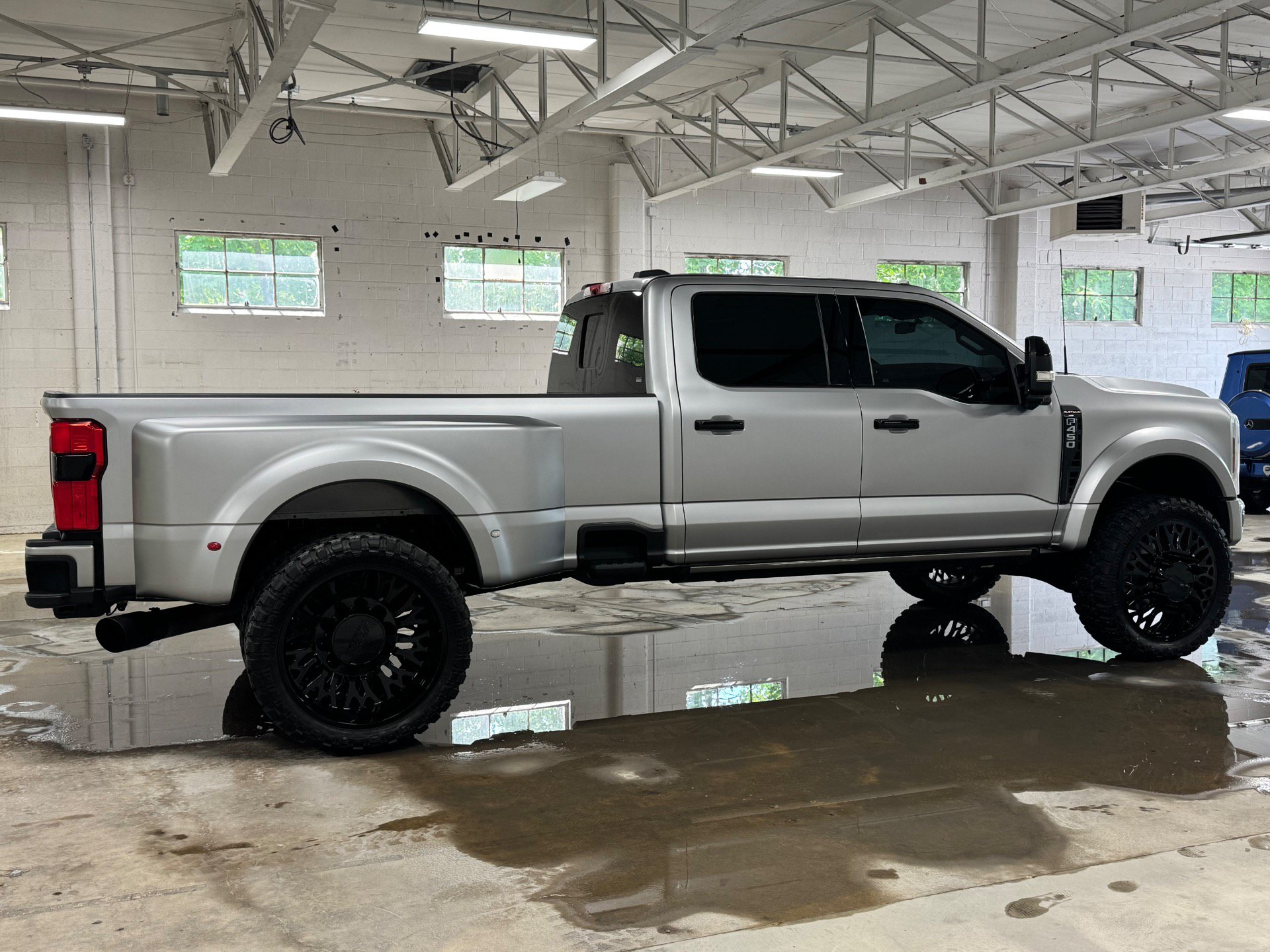 Used 2024 Ford F450 Platinum w/ Camper Package AWD/4WD image 32