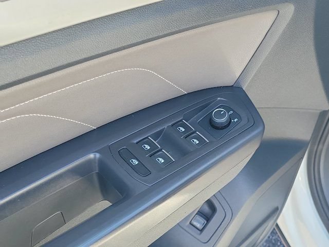 Certified 2023 Volkswagen Atlas Cross Sport SE AWD/4WD image 17