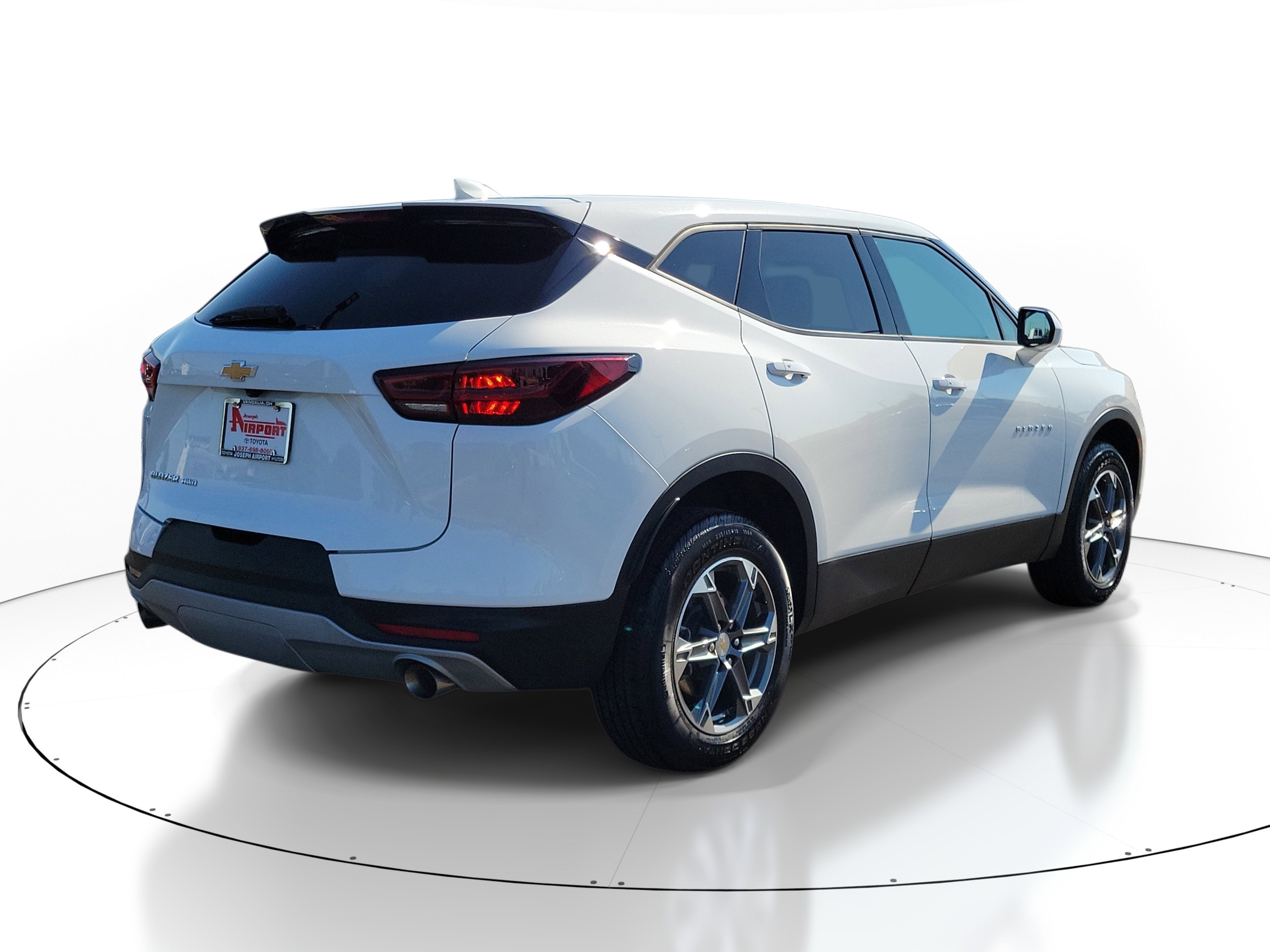 Used 2025 Chevrolet Blazer LT AWD/4WD image 4