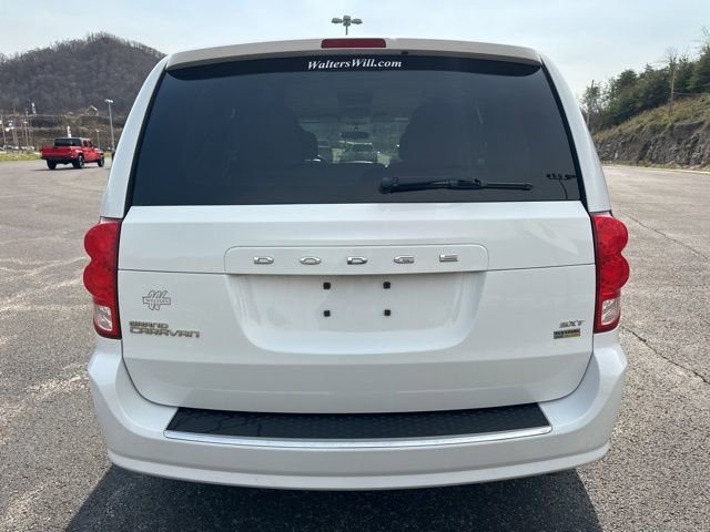 Used 2016 Dodge Grand Caravan SXT image 3