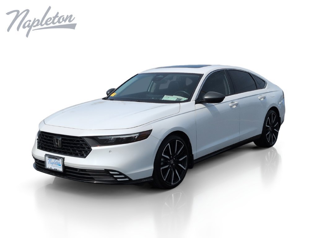 Used 2024 Honda Accord Touring image 1