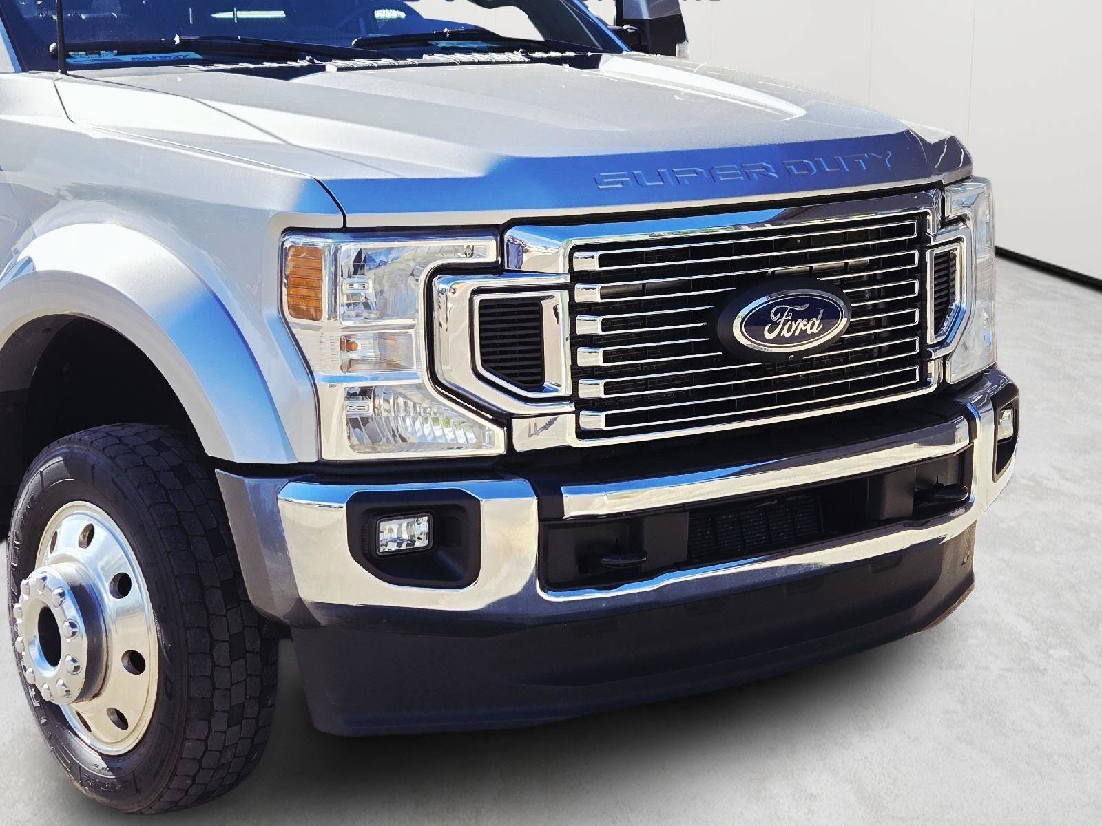 Used 2022 Ford F450 Lariat w/ Lariat Value Package AWD/4WD image 3